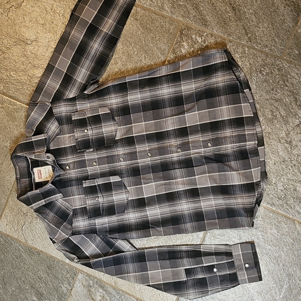 Levi's Modern long sleeve snap-up plaid shirt size S